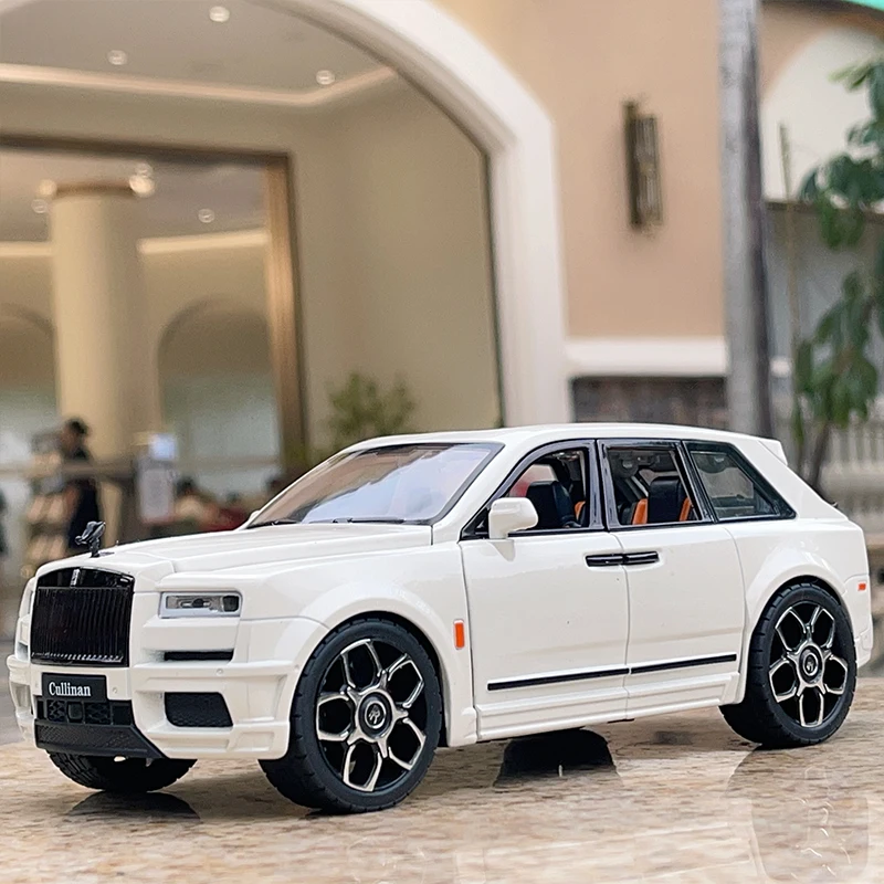 

1:20 Rolls-Royce Cullinan Spectre Masory Wraith Alloy Car Model Boy Toy Car Metal Model Collection Toy Car Model Childrens Gift