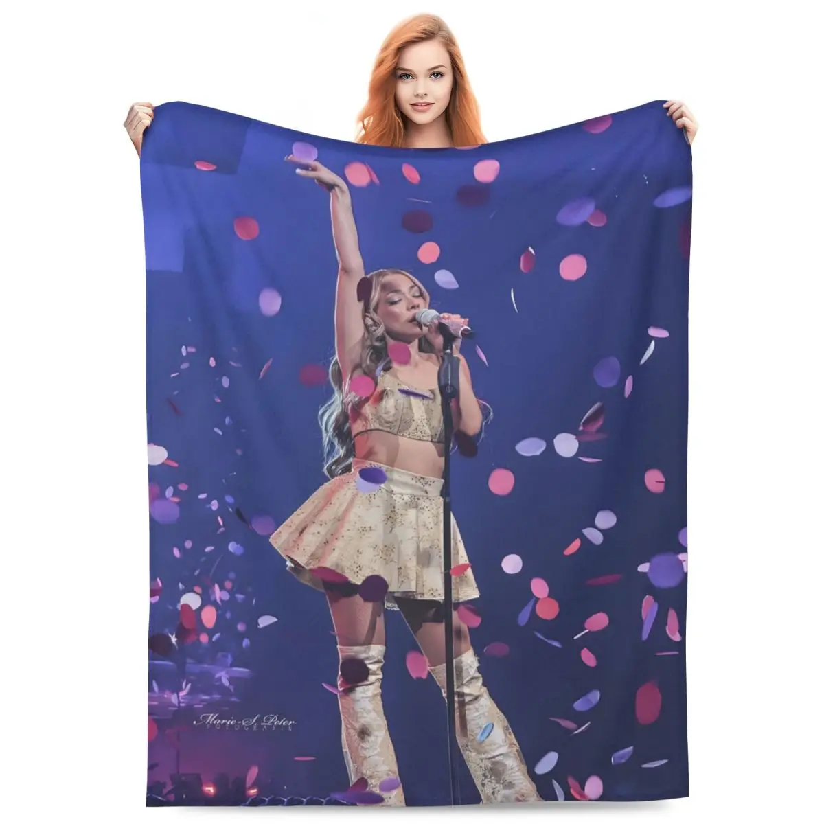 Custom 3D Printed A-Ayliva Cool Singer Blankets Breathable Soft Flannel Winter Pop Music Throw Blanket for Couch Office Bedroom