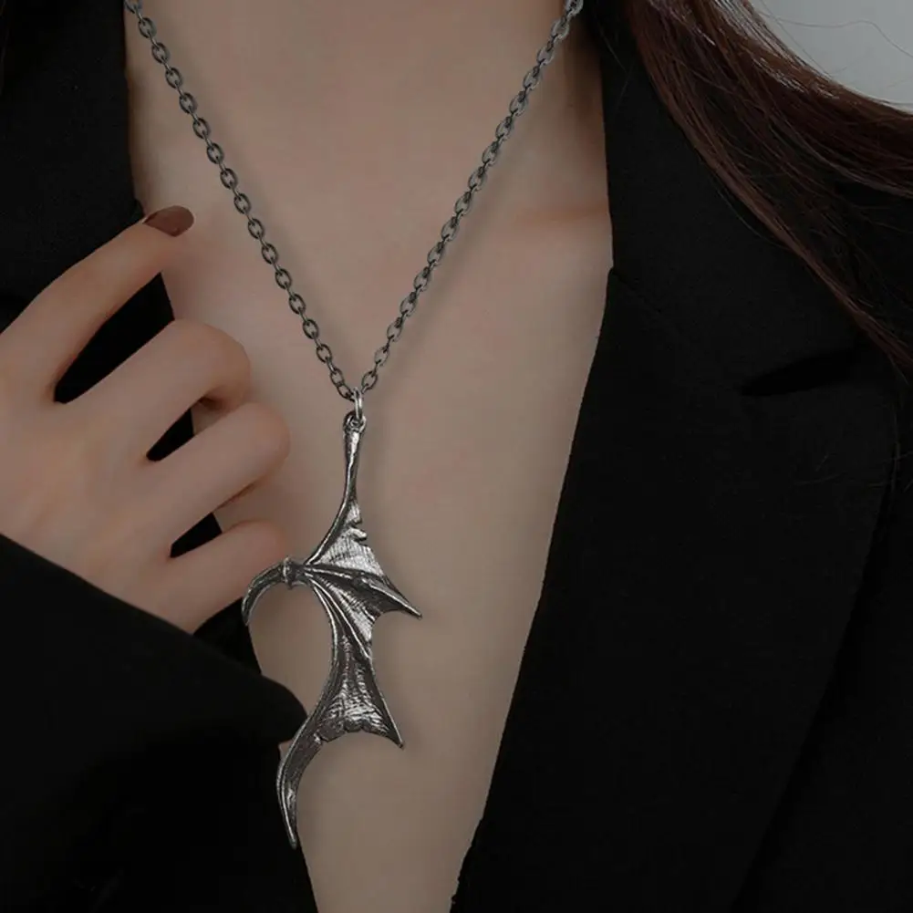 

2 Pcs/set Punk Bat Wings Love Couple Pendant Necklace Devil Splice Necklace Adjustable Party Decoration Fashion Adult Jewelry