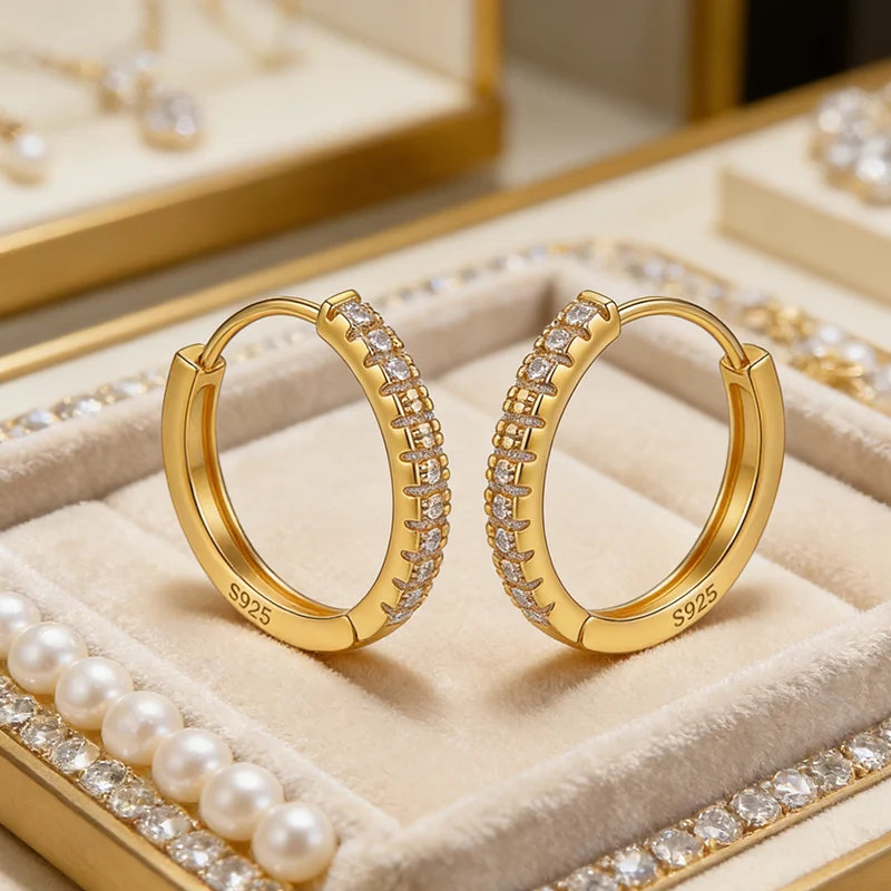925 Sterling Silber Creolen für Damen, 14K Vergoldet mit Kubischem Zirkonia, Kleine Huggie-Ohrringe, Minimalistischer Schmuck, Geschenk für Sie – Detail 6