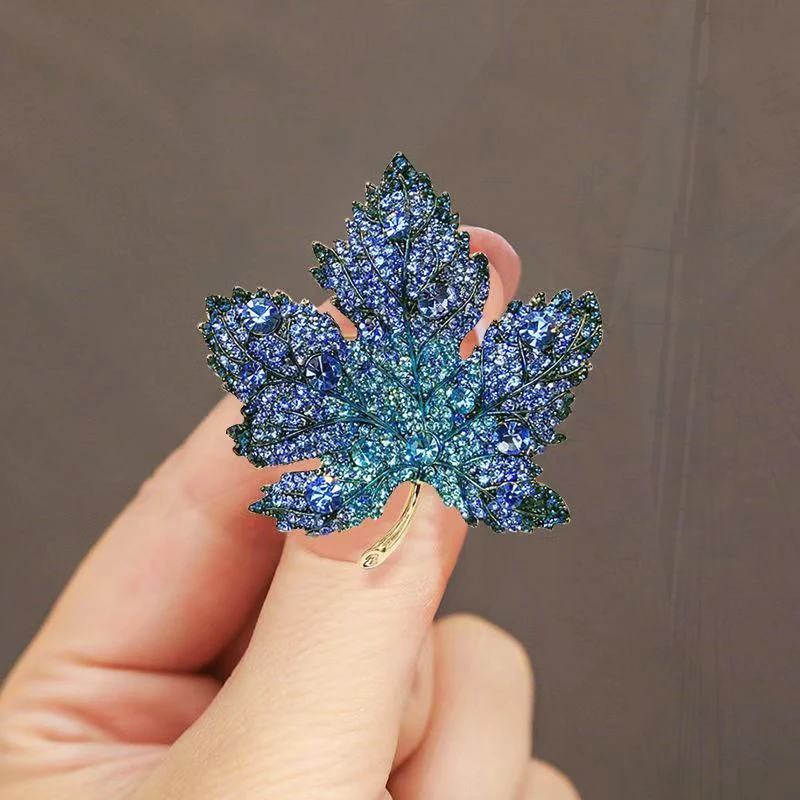 Criativo e elegante Maple Leaf Broche Pin, Pinos de roupas blusão, Terno Jaqueta Acessórios, Nova Moda