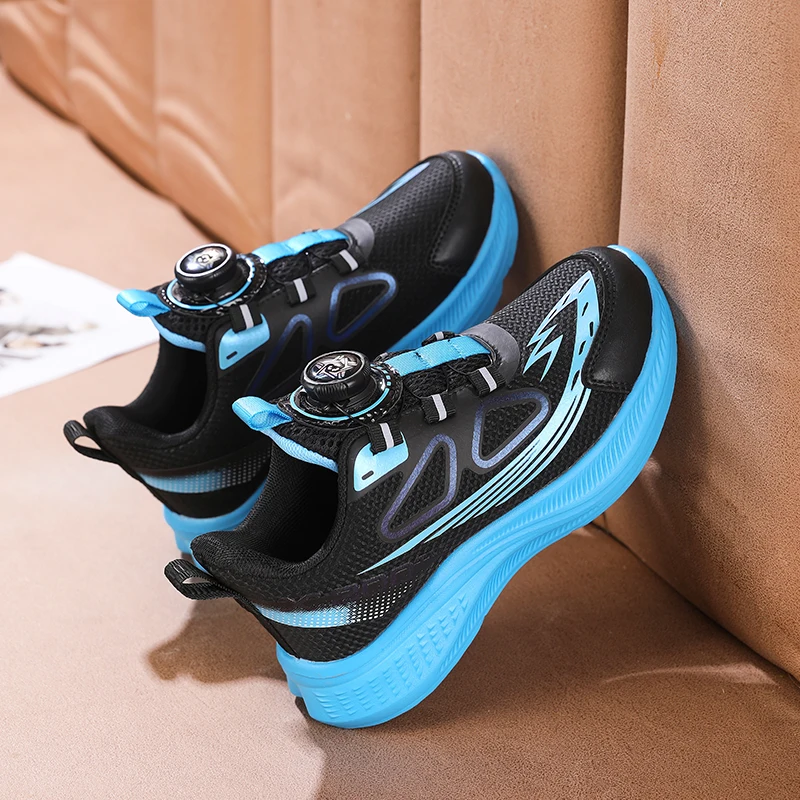 A pair of children's running sneakers, rotary buckle closure, breathable mesh upper for daily outdoor wear TY‑P268