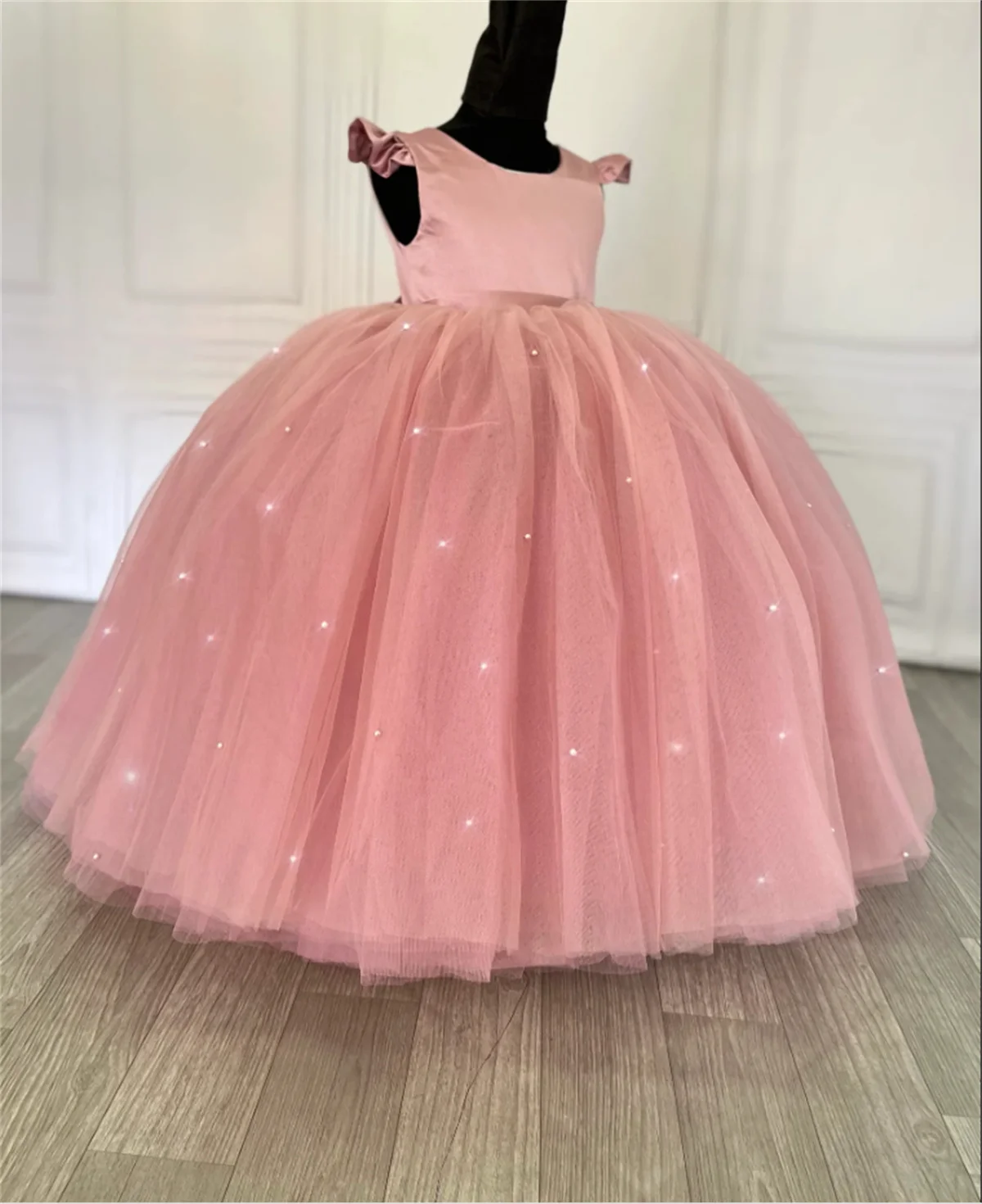 

Pink Cute Wedding Flower Girl Dress High Neck Long Sleeve Layered Pleats Design Sense Tulle Princess Tutu Dress Wedding Girl