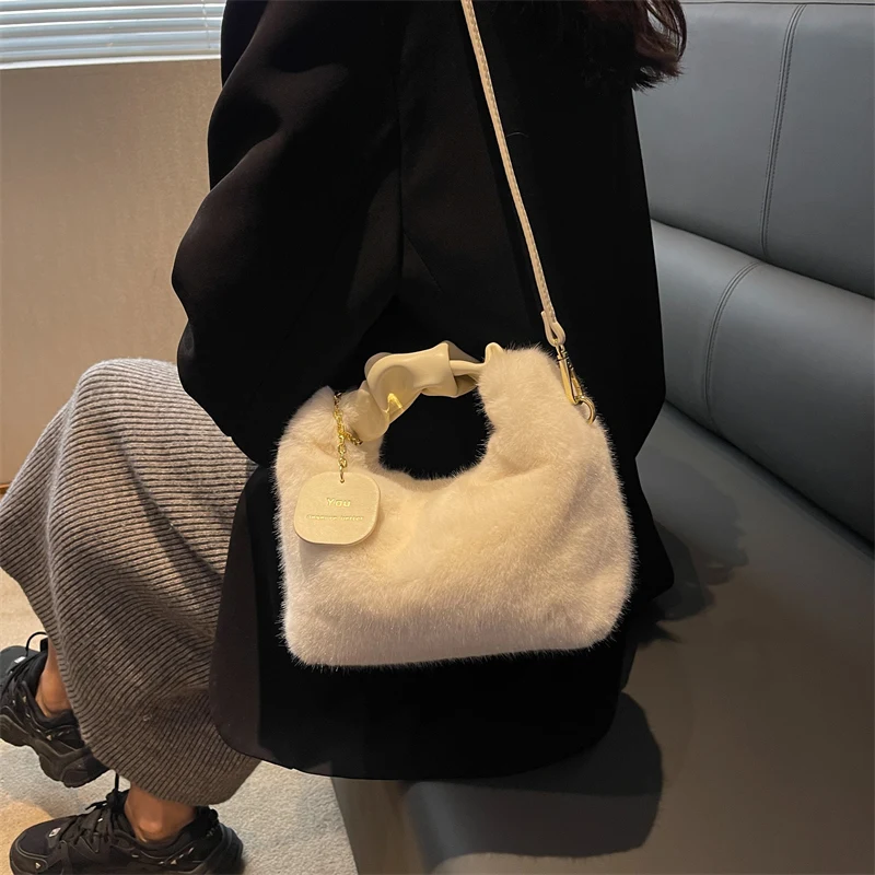 

New Message Style Women Handbags Small Cute Chain Cellphone Fashionable Multi-function High Shoulder Bags Popular Soft Surface