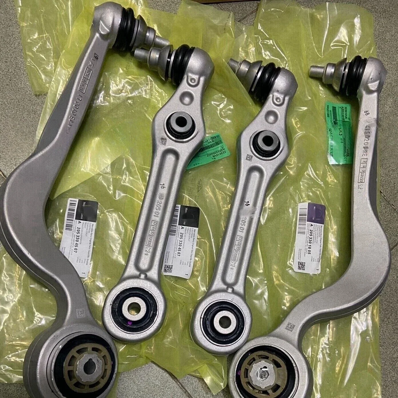 

4X OEM Front Control Arm For Mercedes-Benz W205 W213 253 C300 C200 E200 E350 GLC