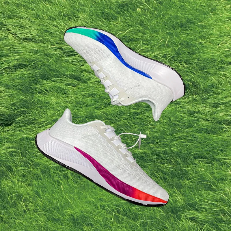 

Couple style new men's breathable casual sports shoes, fashionable running shoes, lightweight and soft sports shoes