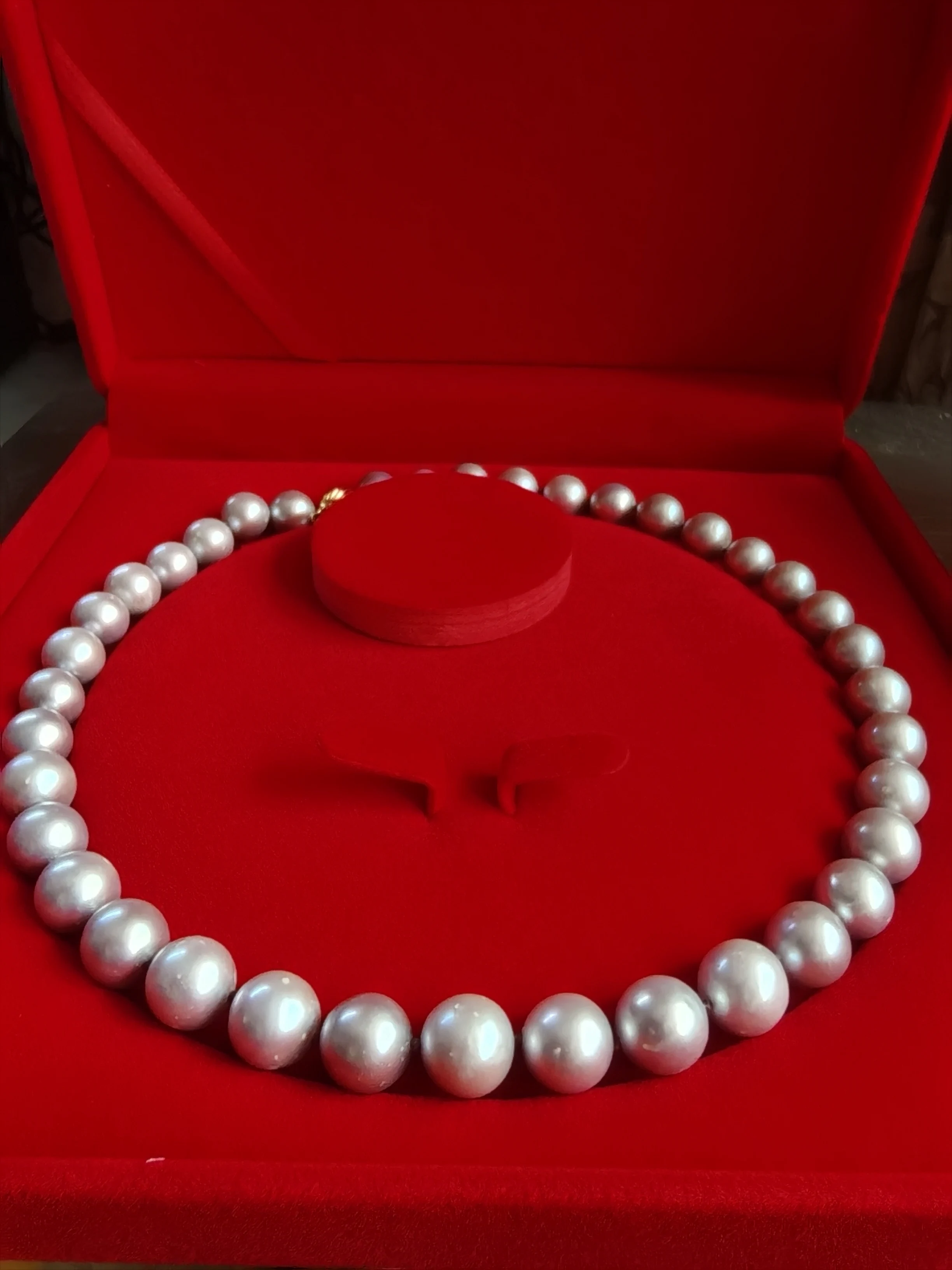 

Natural Grey Pearl AAA11-12mm South Sea Round Pearl Necklace 18 inch 925s Physical Photo+Box Certificate