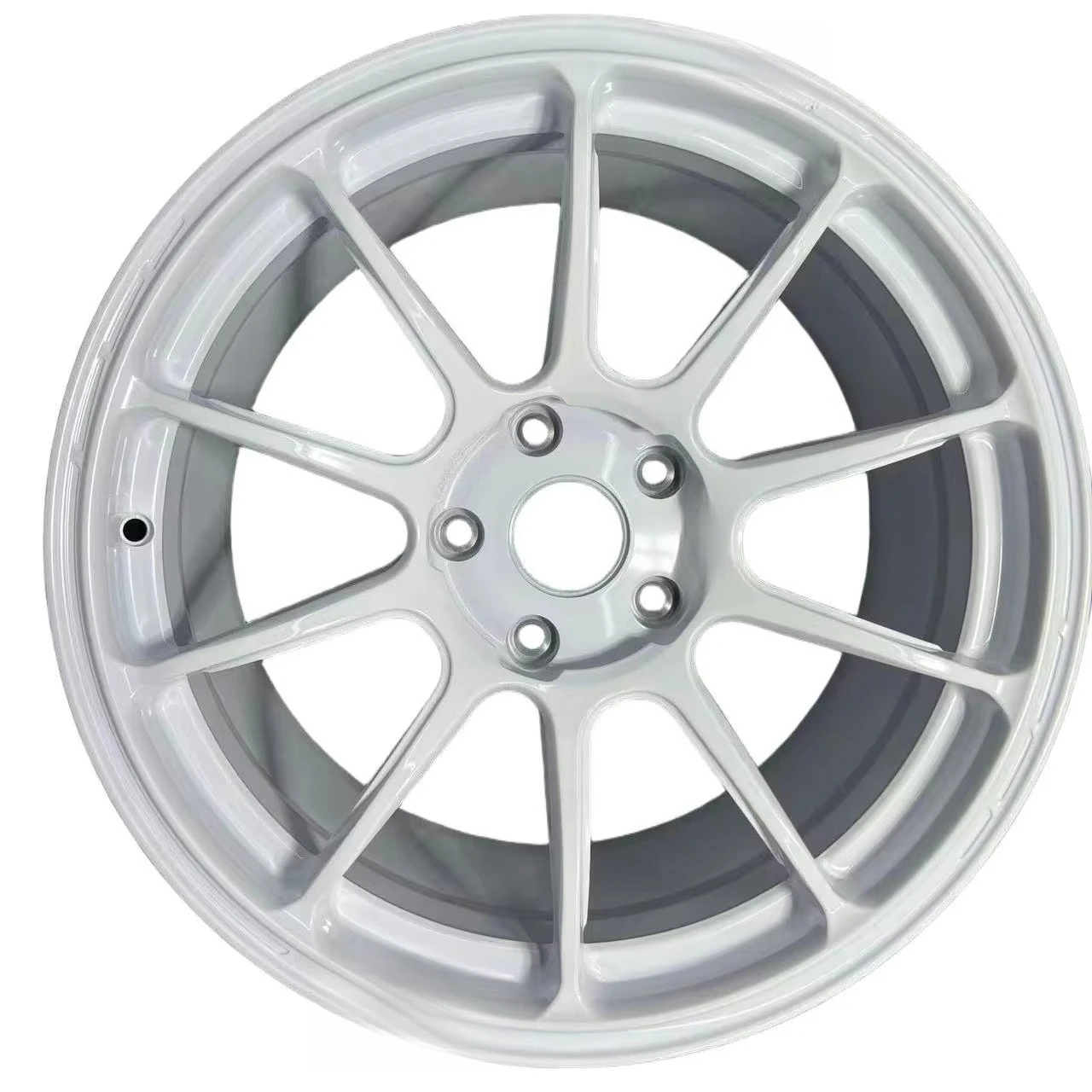 

Высококачественные и долговечные автомобильные диски из кованого алюминиевого сплава, поставщик OEM-продукции