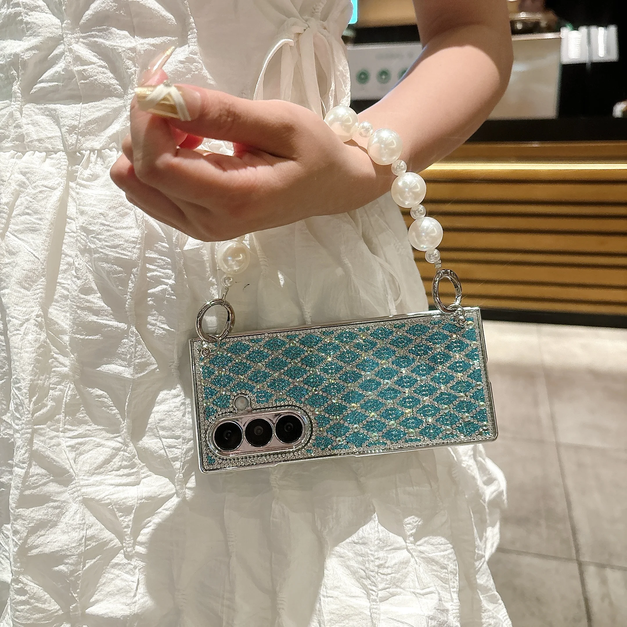 

Bling Plaid Diamond Phone Case For Samsung Galaxy Z Fold 7 Fold6 Fold5 Fold 4 3 Luxury Glitter Rhinestone High-end Plating Cover