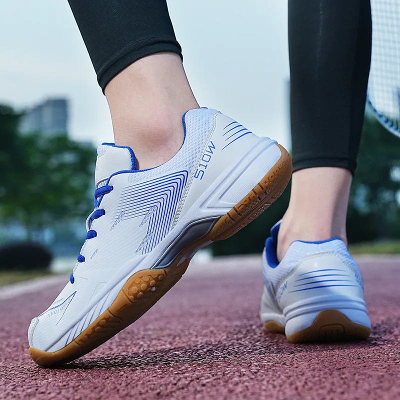 Zapatos de voleibol de alta calidad para hombre y mujer, zapatillas cómodas antideslizantes de bádminton, tenis de malla transpirable, tenis masculinos