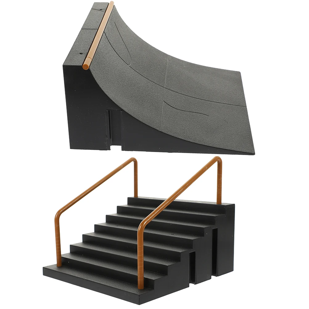 Rampa per skateboard da dito da 2 pezzi, in plastica premium, per ostacoli del parco, pattini assemblati per dita da allenamento per bambini