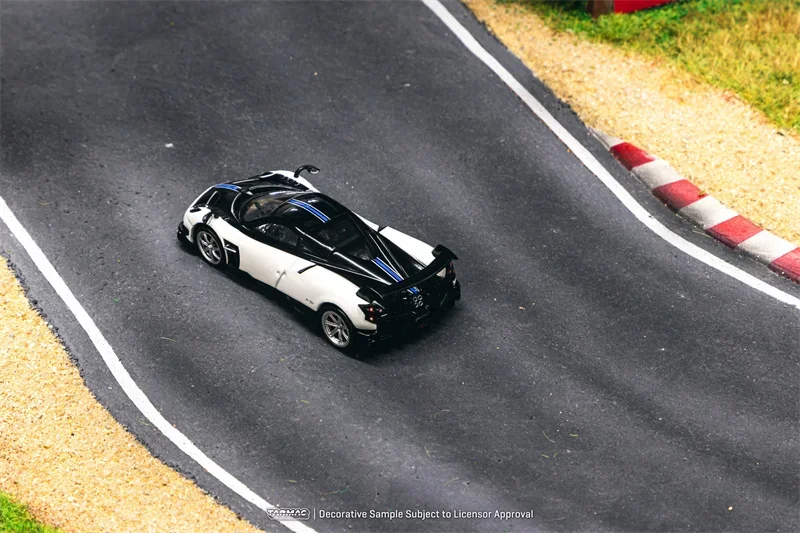 Tarmac Works 1:64 Pagani Huayra BC Bianco Benny Diecast Model Car