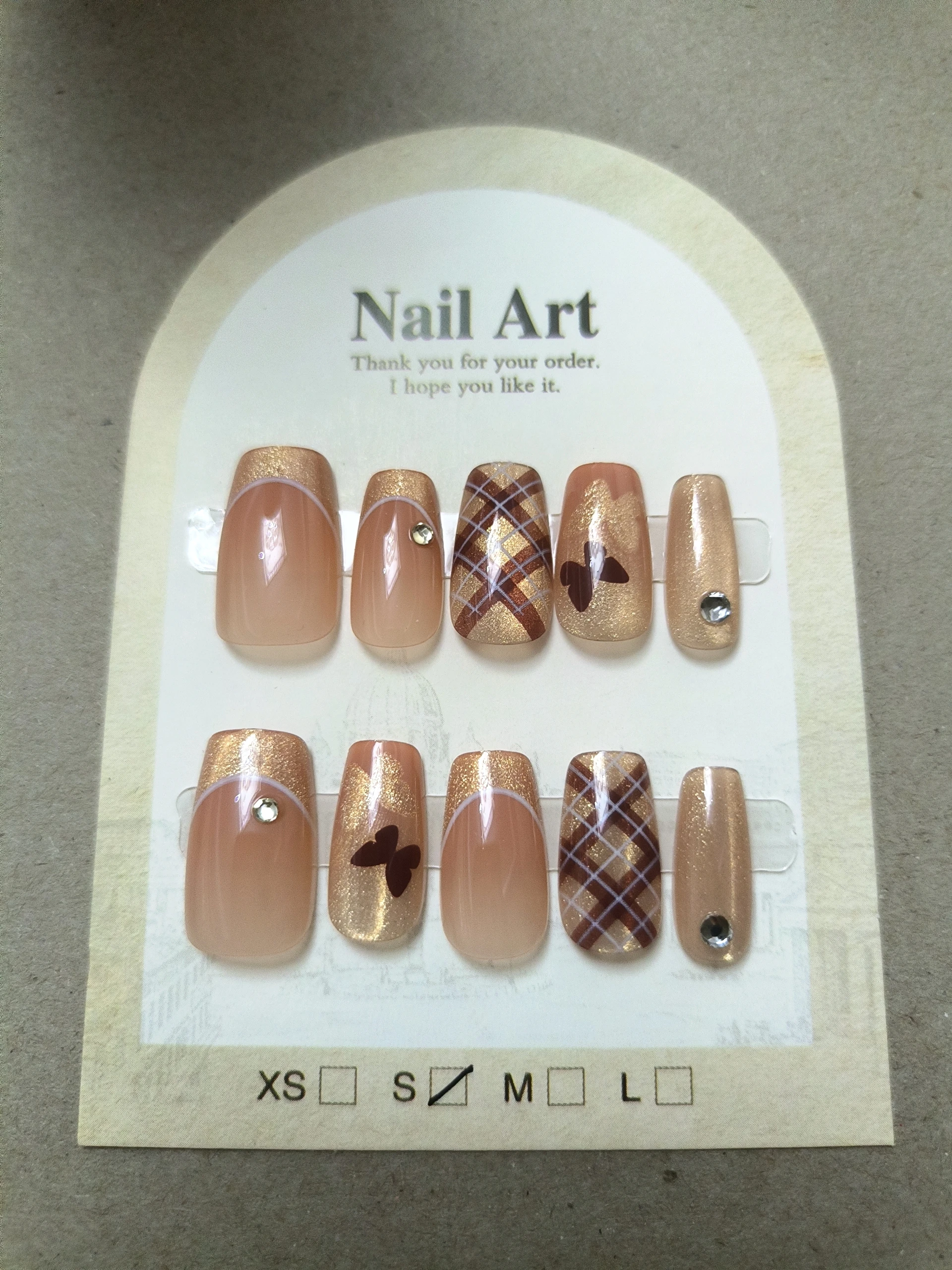 

10 шт. коричневые накладные ногти в клетку с бабочкой, корейские накладные ногти средней длины, многоразовые женские накладные ногти с подвесками