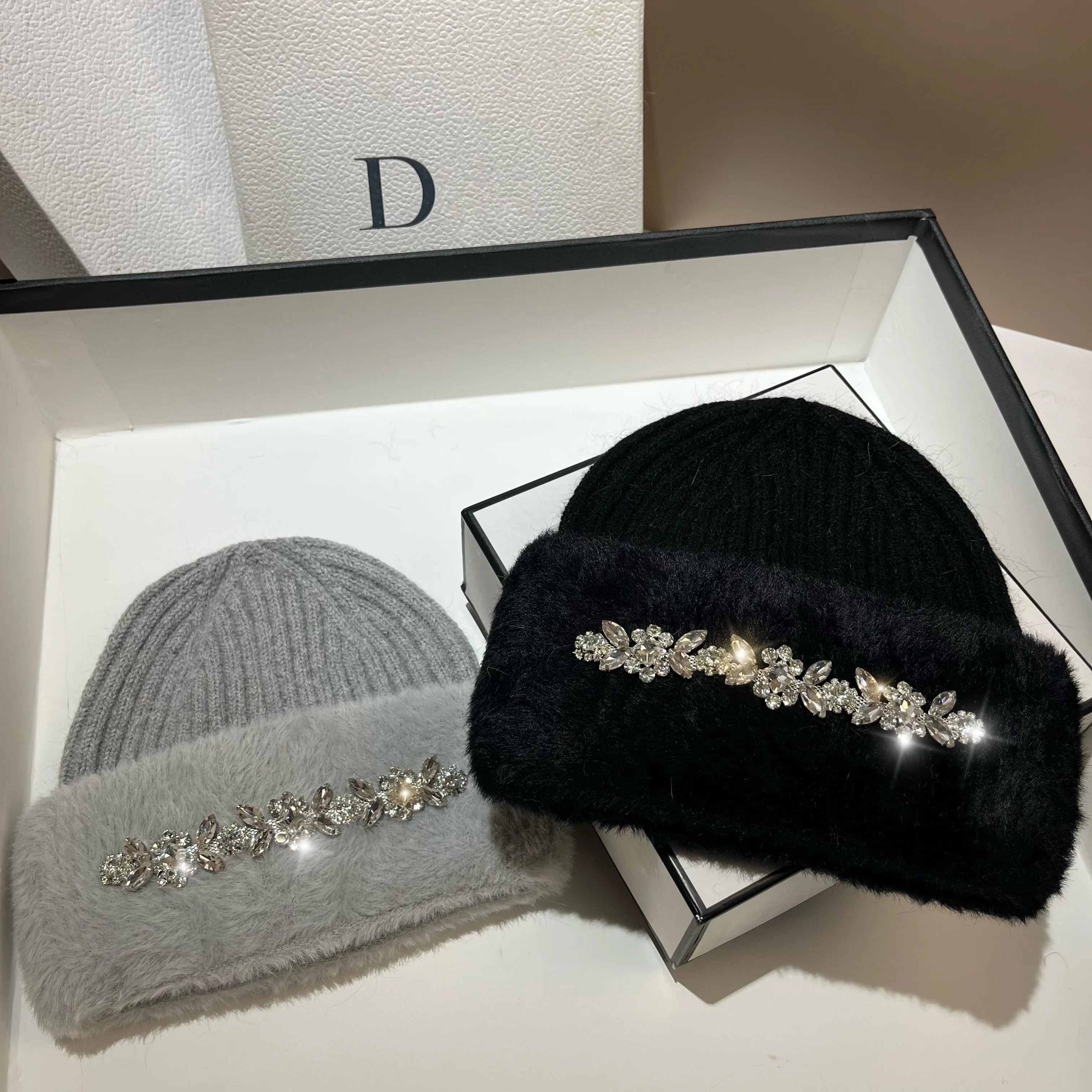 Paris fashion luxury socialite rhinestone rabbit fur knitted hat winter Nordic cold warm mink fur pullover ear protection hat