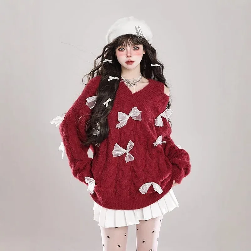 الخريف والشتاء جديد القوس الأحمر قبالة الكتف سترة برقبة على شكل v للفتيات شتاء السنة الجديدة فضفاضة محبوك