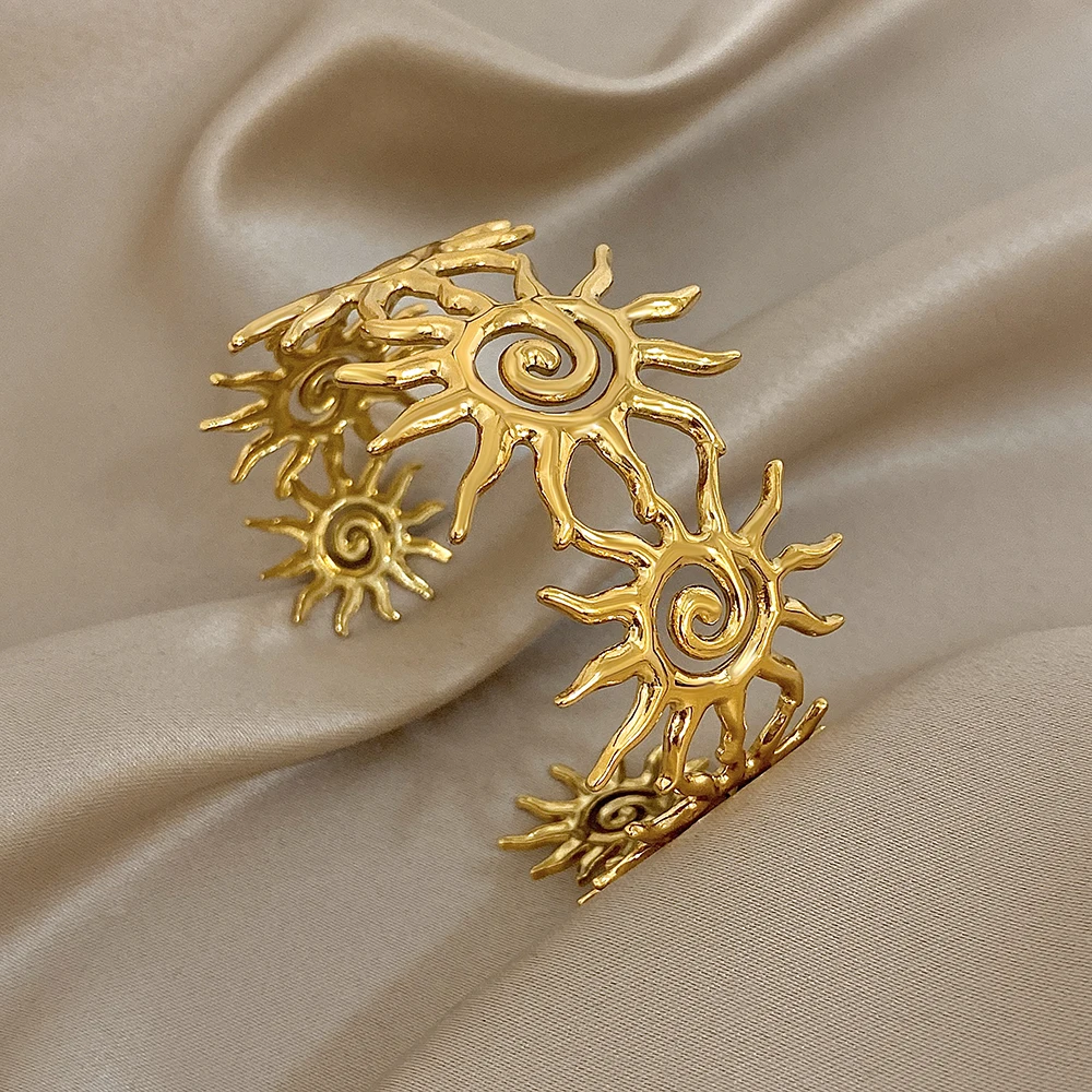 

Freetry Luxury Hollow Out Sun Stainless Steel Bracelets Women Retro Gold Color Open Bangle Wide Bracelet Party Wedding Jewelry