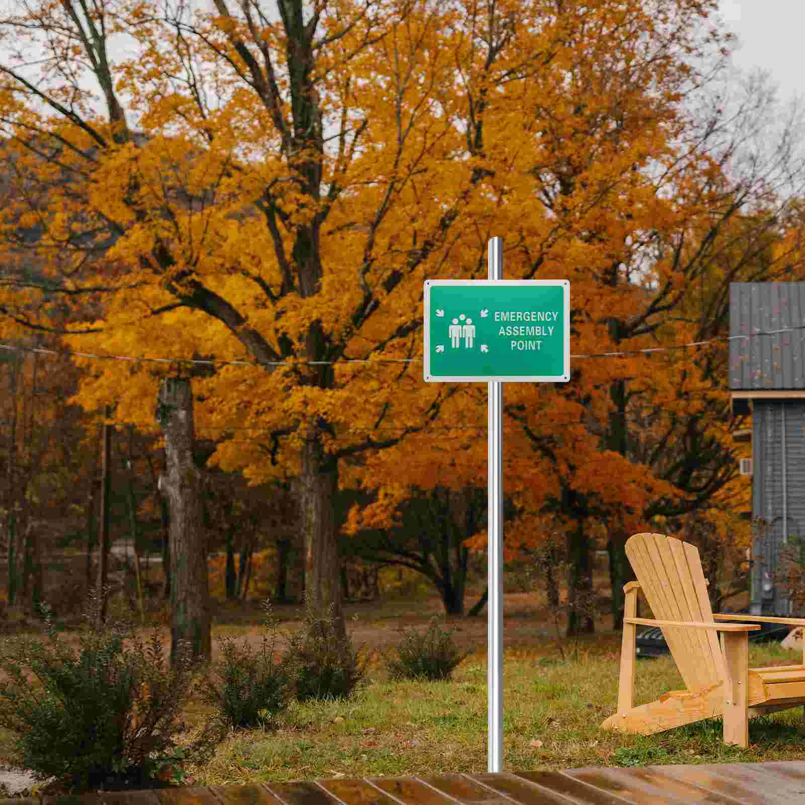 Point d'assemblage Signalisation d'urgence Attention Le marché Métal enquêter Gastronomie Aluminium Etiquette de sécurité des espaces publics