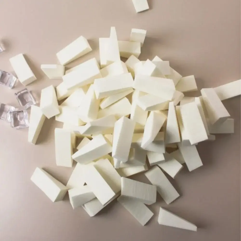 20개 미니 건식 및 습식 화장 퍼프 삼각형 얼굴 파운데이션 컨실러 메이크업 스펀지 블렌딩 파우더 퍼프 여성용