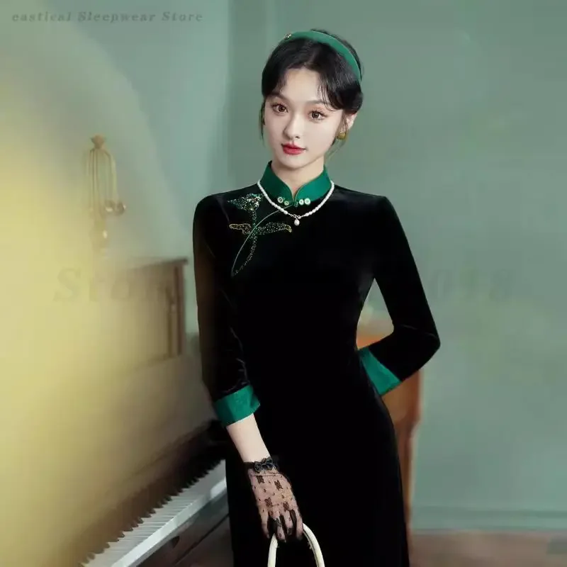 

Women Elegant Velour Qipao Autumn Winter New Chinese Style Dress Long Sleeve Gown Soft Velvet Cheongsam Sexy Slit Vestidos