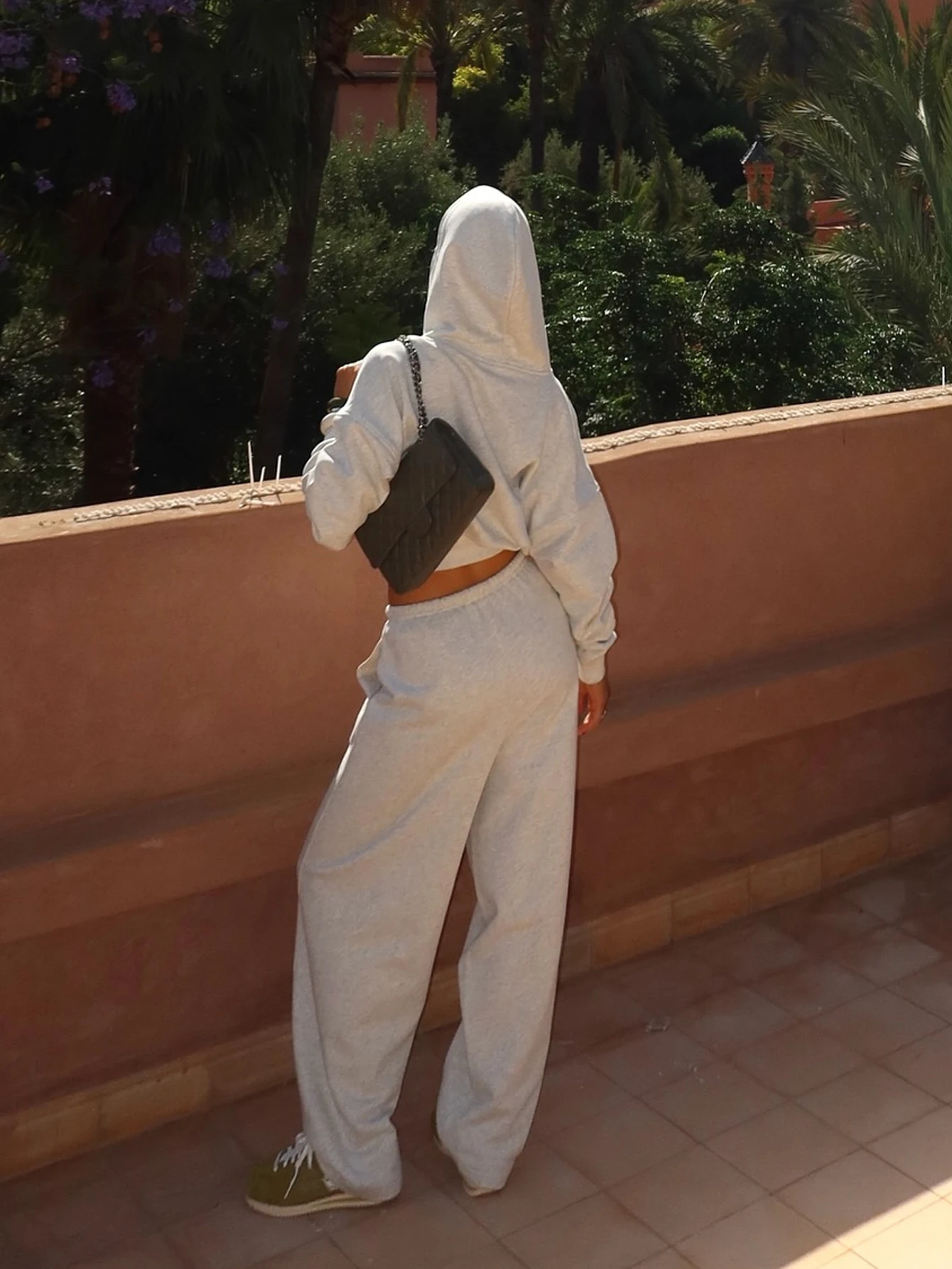 Lässiges, warmes, einfarbiges Damen-Set mit Kapuzenpullover und Jogginghose mit Reißverschluss vorne, Herbst-Winter-Mode, bequem und stilvoll