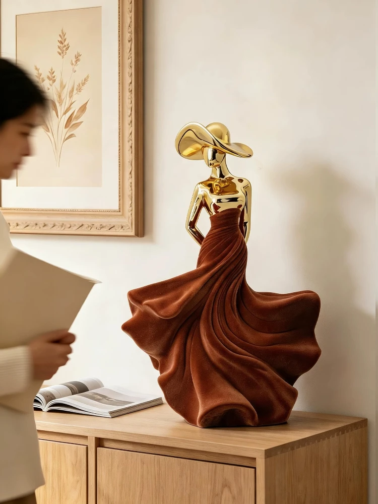 Luxury Home Decor Electroplating Flocked Figure Figurine Desk Decoration High-end LivingRoom TV Wine Cabinet Craft Ornament Gift