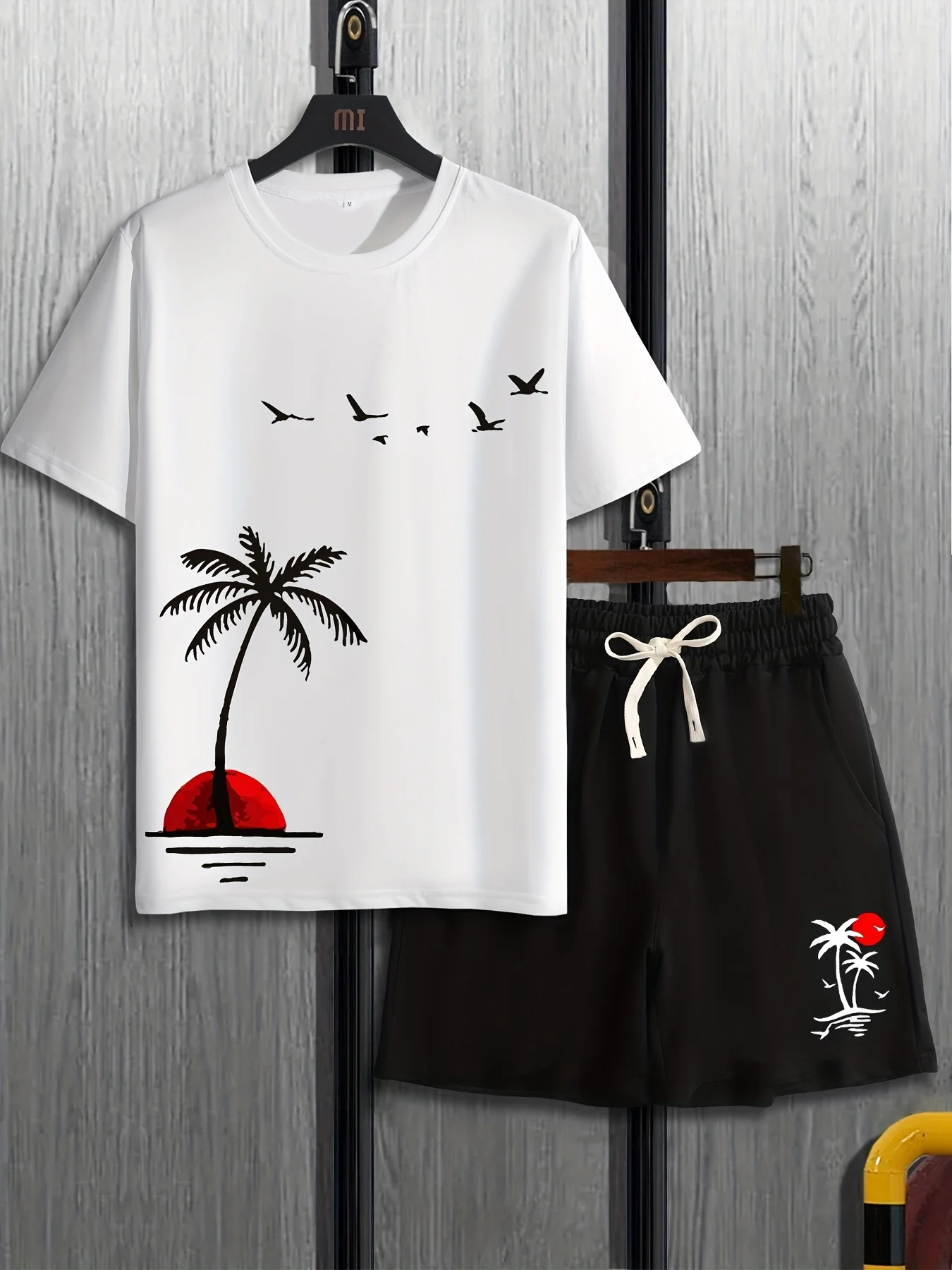 Classic Summer Men's Set Sporty Casual Fashion Short-Sleeve Vacation-Style Beach Print Two-Piece Men's T-Shirt and Shorts Set