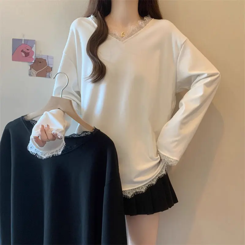 Korean Loose V-Neck Pullovers Spring Autumn Fashion Lace Spliced Female Clothing Solid Color Basic Casual Long Sleeve T-shirt