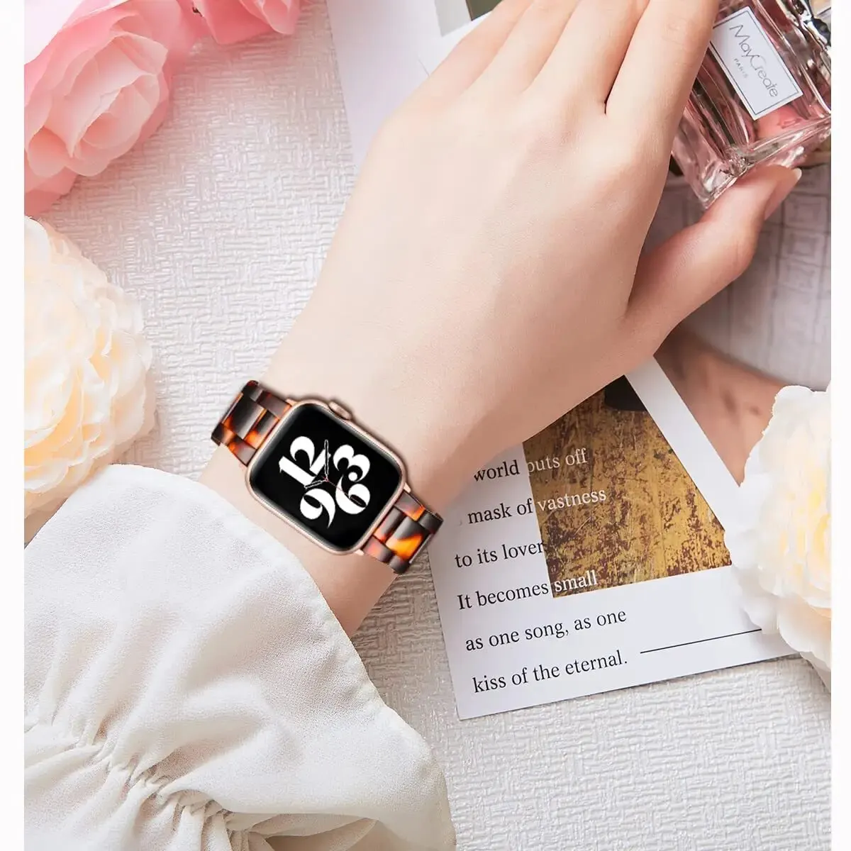 Resin Strap for Apple Watch Band 44mm 40mm 45mm 49mm 38mm 42mm 41mm Fashion Wrist Band for IWatch Series 8 7 6 5 4 3 2 1 Ultra