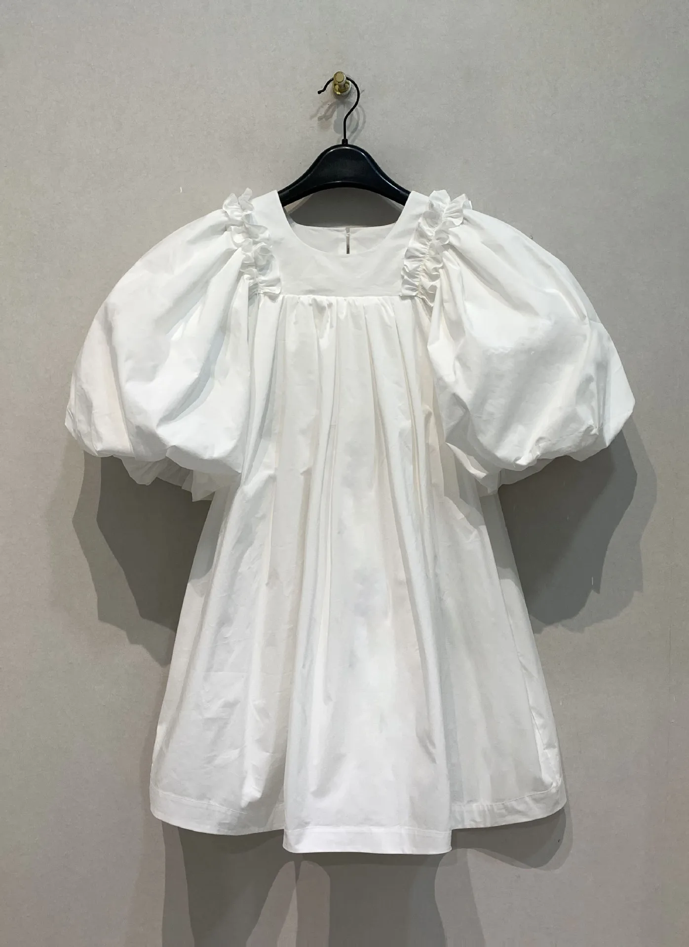 

Japan Style Chic Puff Sleeve White Dress Literary Retro Simple O-neck Loose A-line Robe Summer Casual Pelated Vestidos Mujer