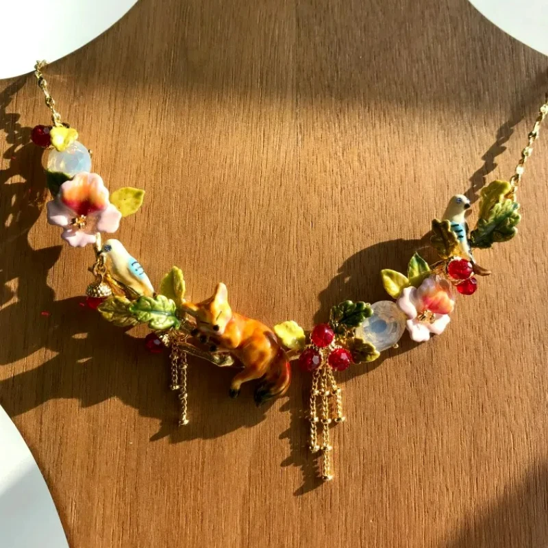 

Enamel Forest Oak Crow Acorn Fox Opal Stone Flower Leaves Herbs Trinity Little Red Glass Beads Fruit Short Necklace Dress Craft