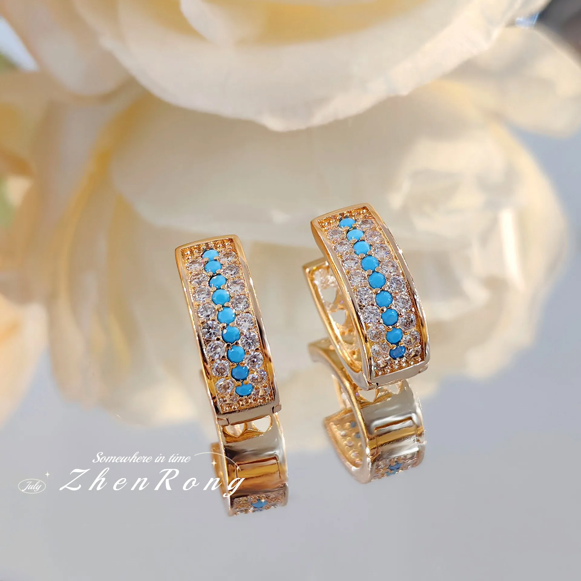 Foydjew Vintage Medieval Style Simulation Blue Turquoise Zircon Earrings U-shaped Design Gold Color Hoop Earrings