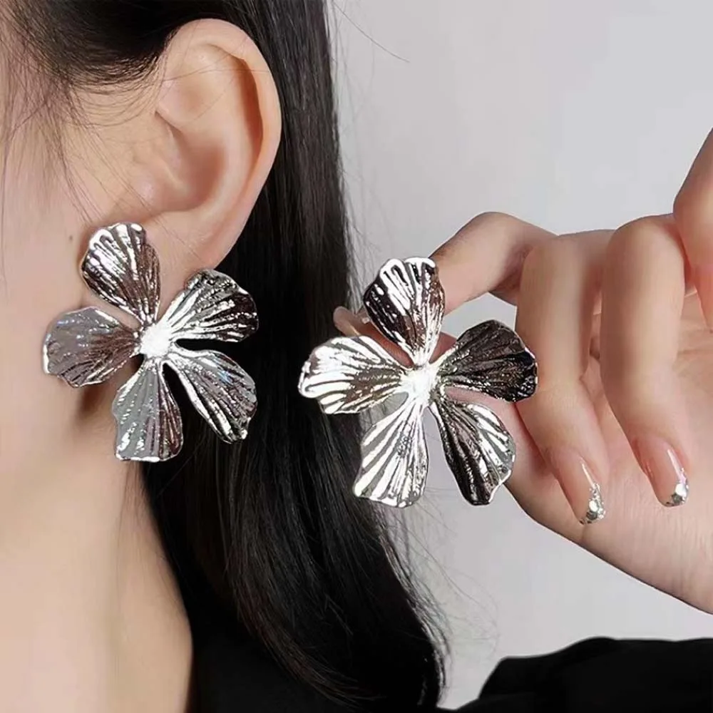 Korean Style Gold Flower Stud Earrings Evening Dress Accessories Exaggerate Flowers Alloy Flower Earrings Jewelry Gifts