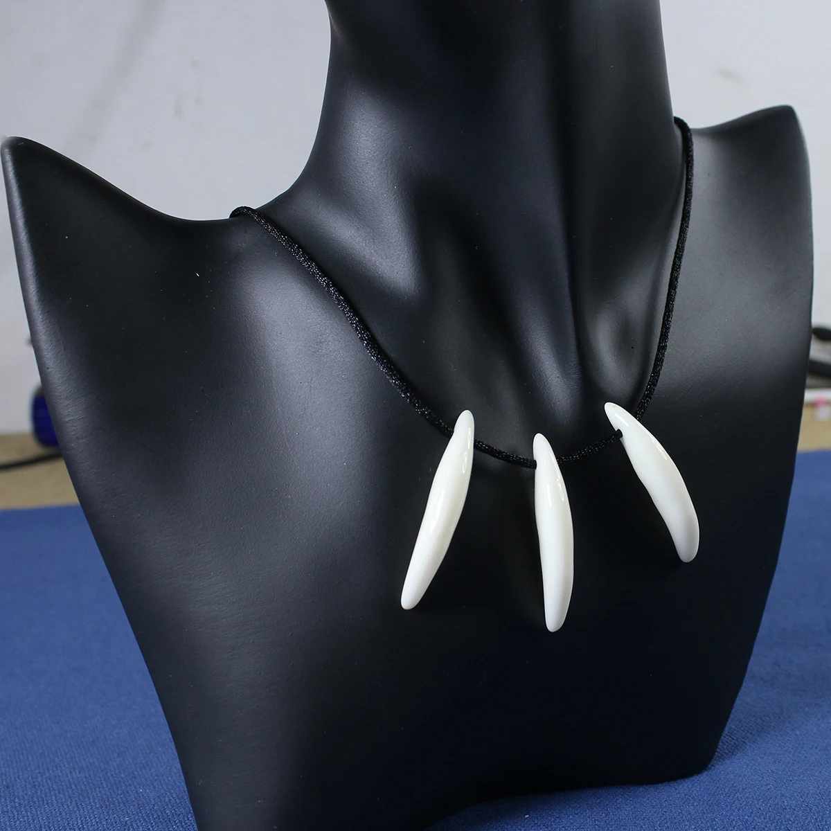 Fantasia Kraven Necklace with Teeth Movie Hunter Sergei Cosplay Disfraz Costume Accessories Men Halloween Carnival Props Gifts