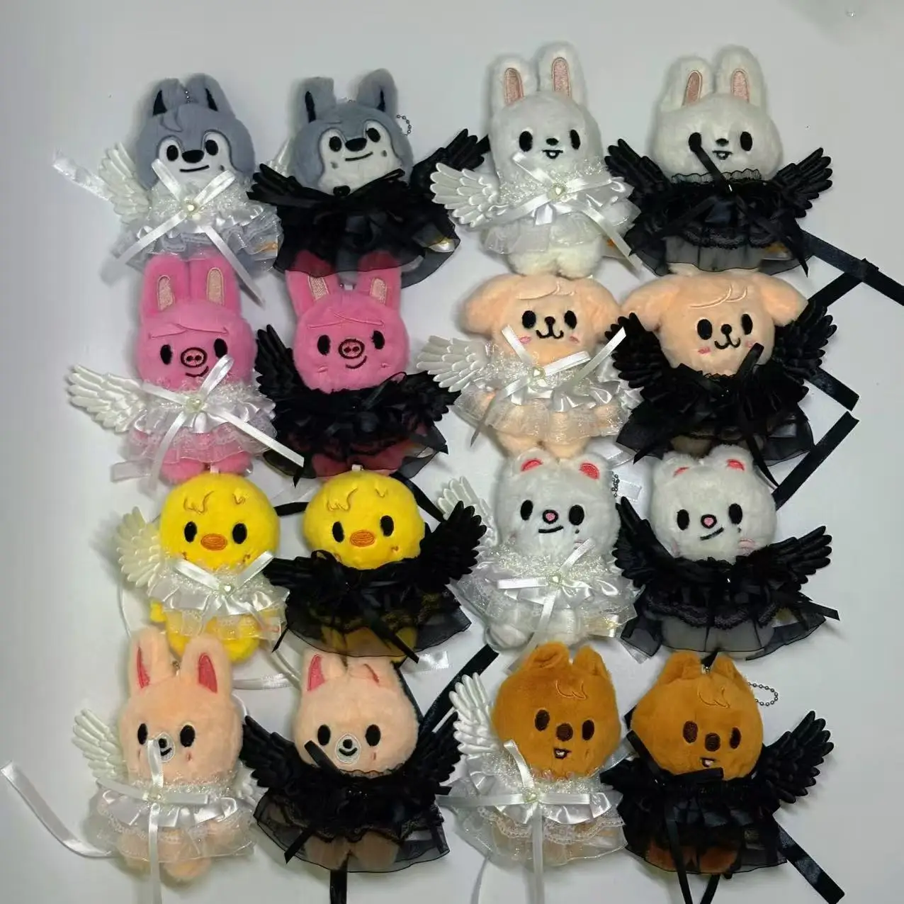 SKZOO الضالة الاطفال المفاتيح SKZ الملاك والشيطان الكلاسيكية أبيض وأسود اللون مهرجان جو قلادة الأطفال الكبار هدية قلادة #1