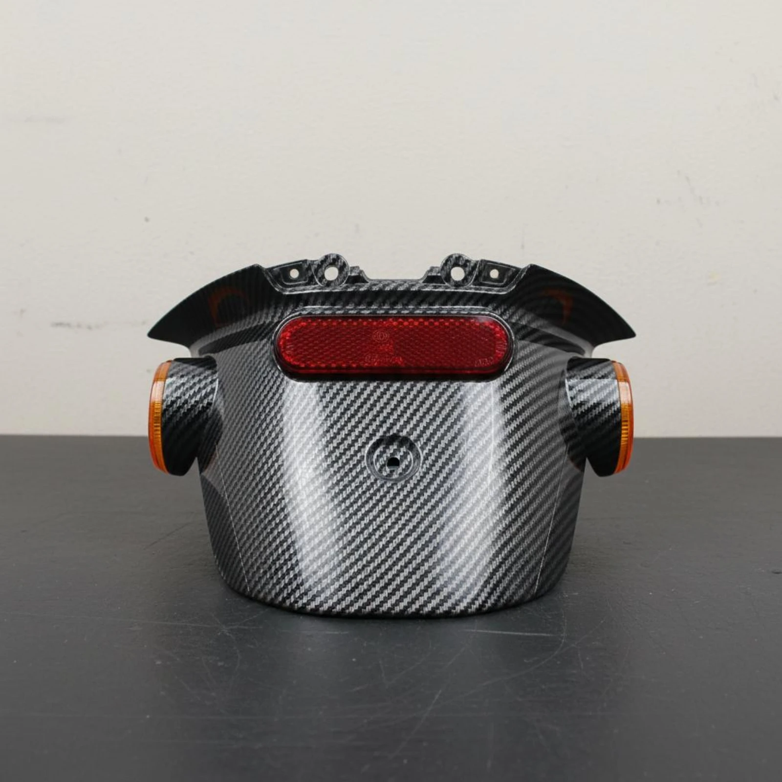

Motorcycle Rear Mud Guard Carbon Fiber Look Rear Mud Guard Splash Guard Mudguard Cover Anti-Aging Vehicle Accessory