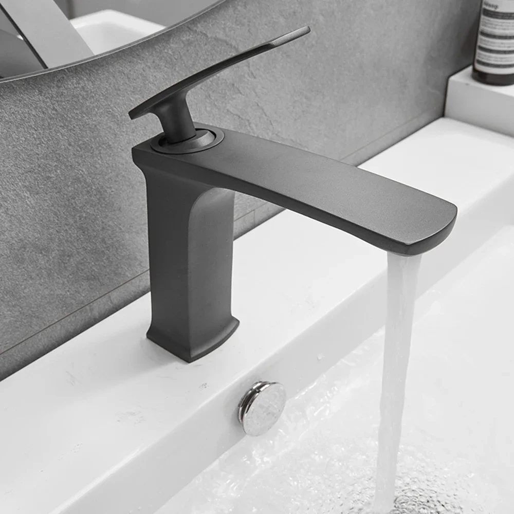 Elegant Metal Single Handle Sitting Sink Basin Faucets With Electroplating Finish Hot And Cold Water Wash Hand Washbasin Taps