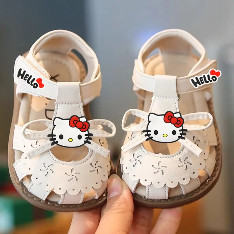 

Сандалии принцессы Sanrio для маленьких девочек, весенне-летняя пляжная обувь Baotou, обувь для малышей на мягкой подошве, детская повседневная обувь hello kitty с полой подошвой
