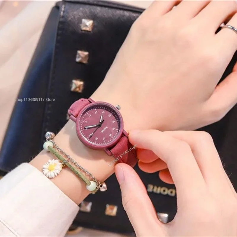 Jam Tangan Wanita Jam Tangan Kuarsa Wanita Tali Kulit PU Jam Tangan Retro Dial Bulat Jam Tangan Wanita Anak Perempuan Reloj Para Mujer