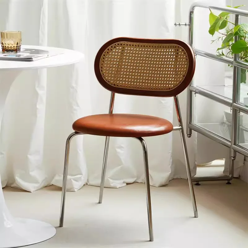 Silla de comedor de ratán nórdico, mesa de comedor y silla de restaurante medieval de lujo, silla informal con respaldo de ratán de madera maciza