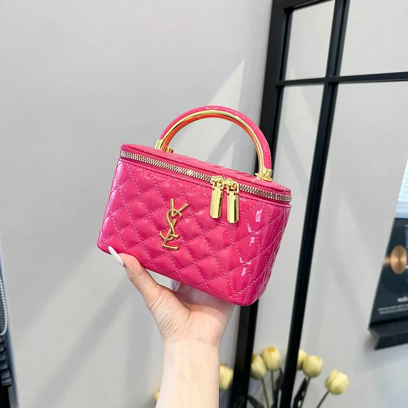 Elegancka damska skórzana torebka na ramię, luksusowa, klasyczna, designerska listonoszka, torba do noszenia na co dzień.