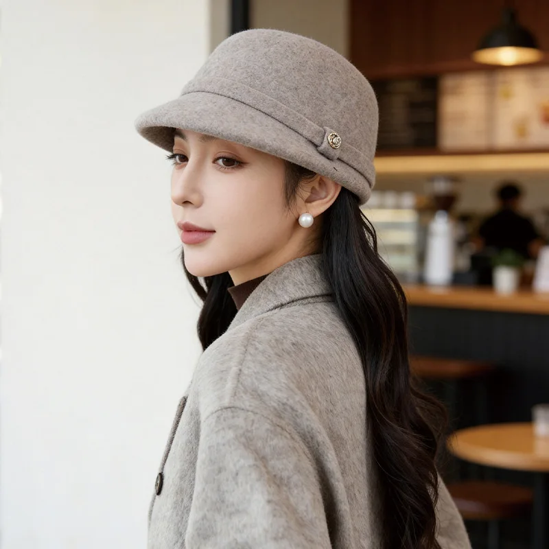 French-style, Instagram-inspired short-brimmed hat for women, autumn/winter, Hepburn-style baseball cap, wool blend, retro, eleg