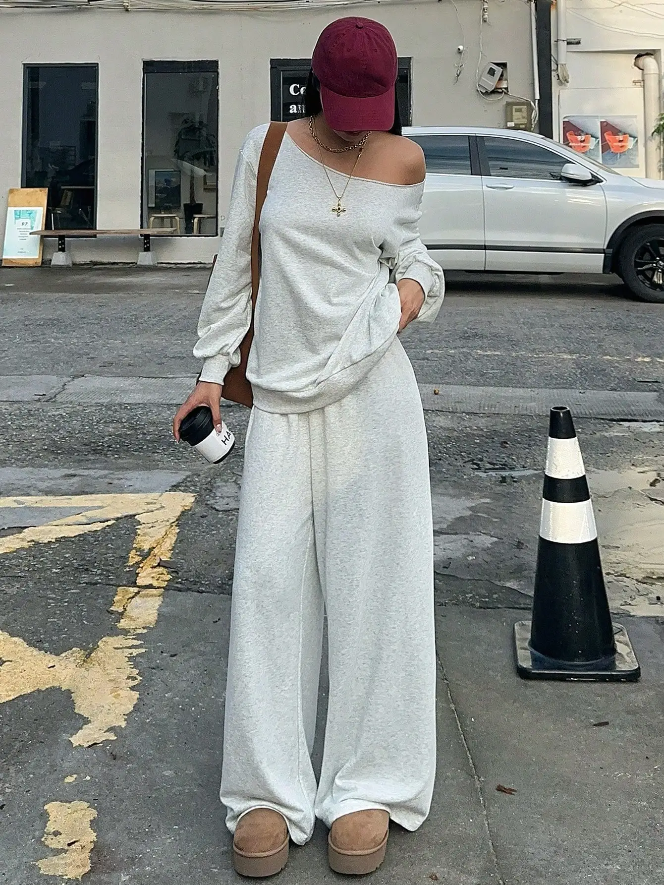 Women's Off-Shoulder Asymmetrical Sweatshirt & Wide-Leg Sweatpants Set - Light Gray Casual Matching Outfit