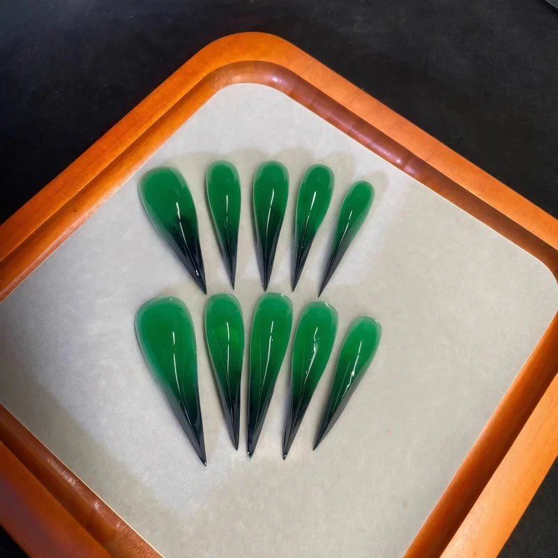 10pieces of semi-transparent green and black gradient dagger-shaped nail stickers, shiny gradient long-pointed fake nails.