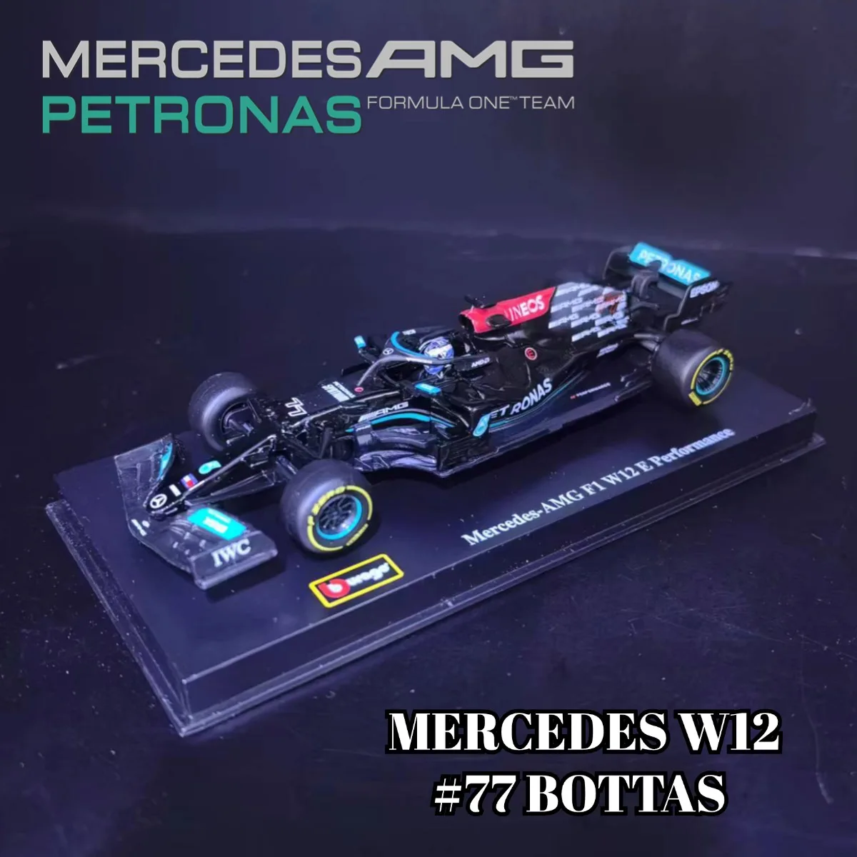 

Ббураго Мерседес W12 # Модель автомобиля 77 Bottas F1 с витриной, масштаб 1:43, гоночная миниатюрная коллекционная фигурка Формулы 1