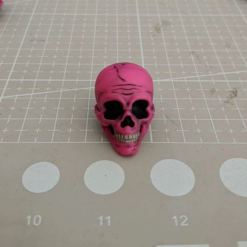 

1/12 масштаб ручной работы разноцветная модель черепа ужасов украшение для 6-дюймовых фигурок куклы аксессуары для сцены