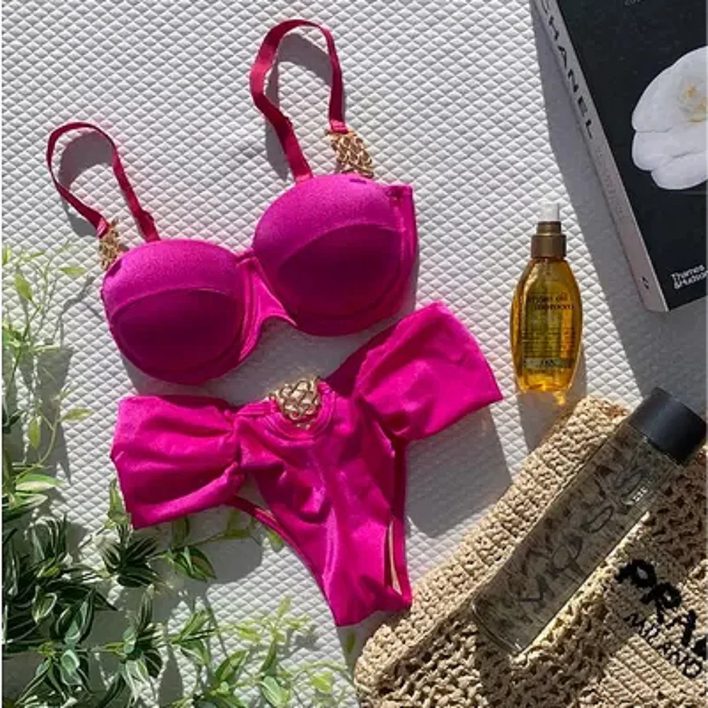 Seksowny strój kąpielowy jednoczęściowy push-up z kwiatowym nadrukiem, falbanki, głęboki dekolt V, strój plażowy, 2025