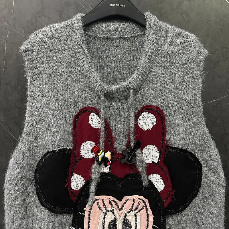 2025 Autumn New Cartoon Knitted Sweater Vest Coat Ladies Loose Casual Age-Reducing Sleeveless Top Round Neck Waistcoat Pullover