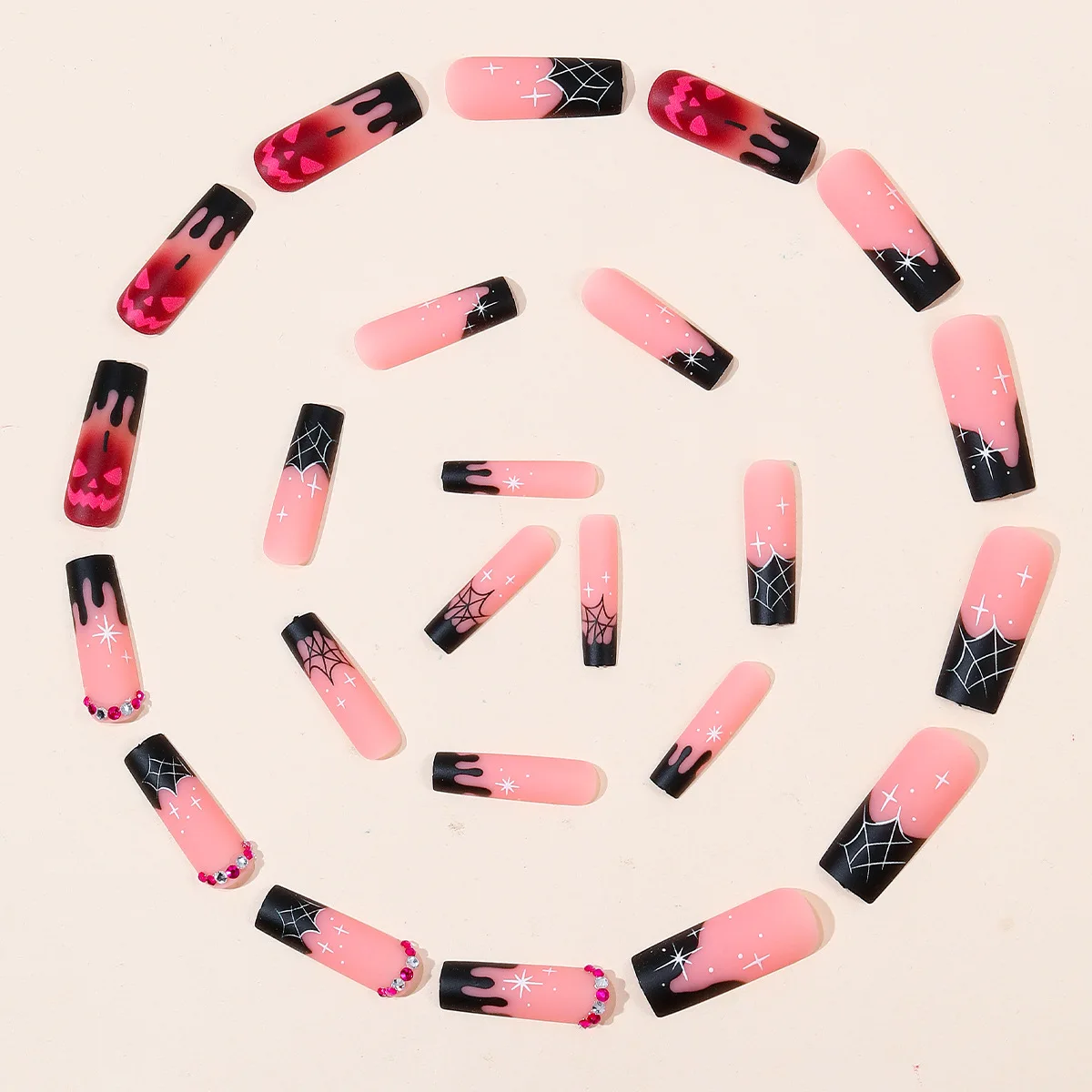 24 Stück DIY Party Cosplay Künstliche Nägel in Farbverlauf Rosarot mit Kürbis-, Spinnennetz- und Diamant-Design zum Aufkleben, Schwarze Französische Halloween-Maniküre – Detail 2