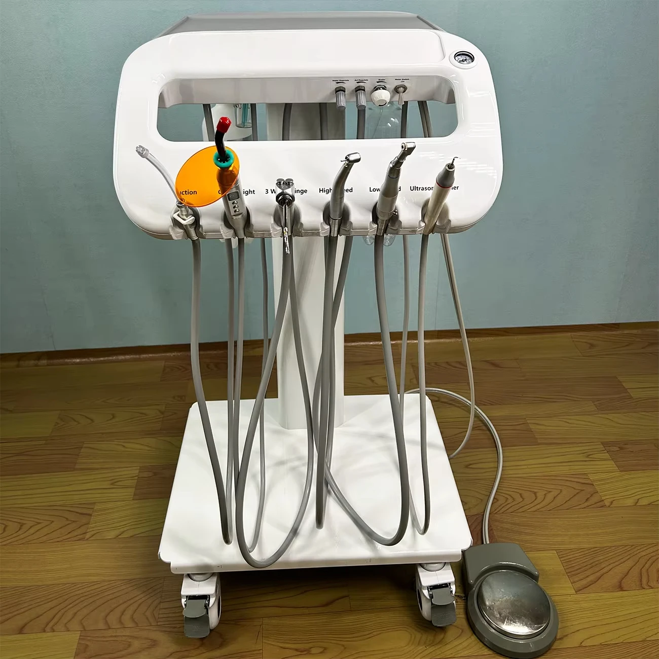 Applicable to Professional Portable Veterinary Unit with Scaler Curing Light Mobile Pet Teeth Cleaning Treatment Machine