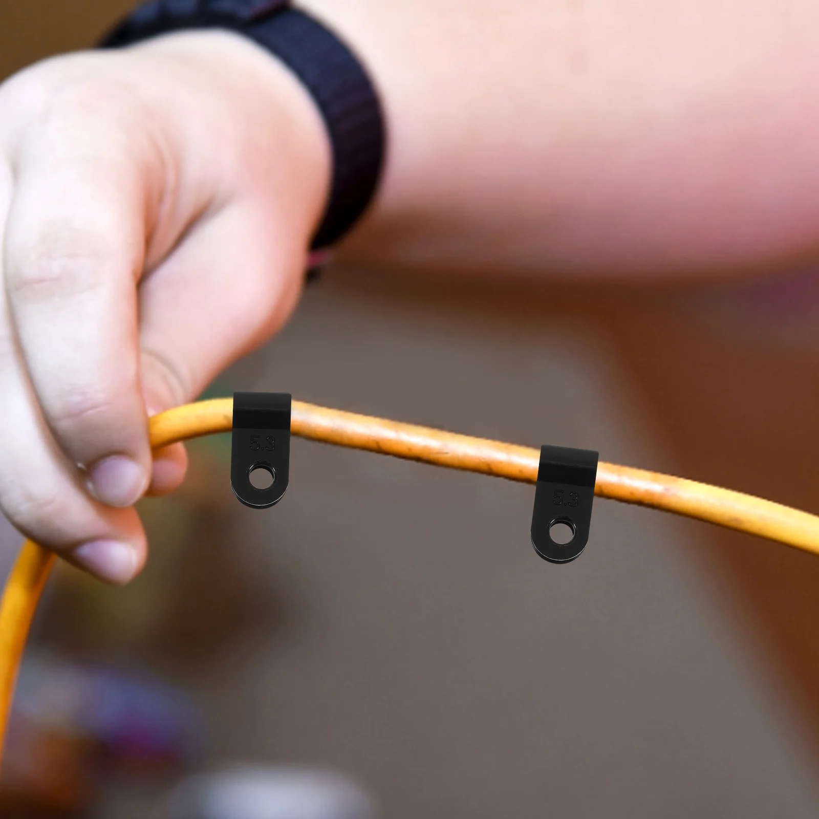 

1000Pcs Cable Clips Wire Management Fixing Clamps Home Office Cord Organizer Cable Clips Wire Management Cord Clamps